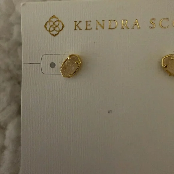 NWT Kendra Scott Emilie Studs - Picture 3 of 5